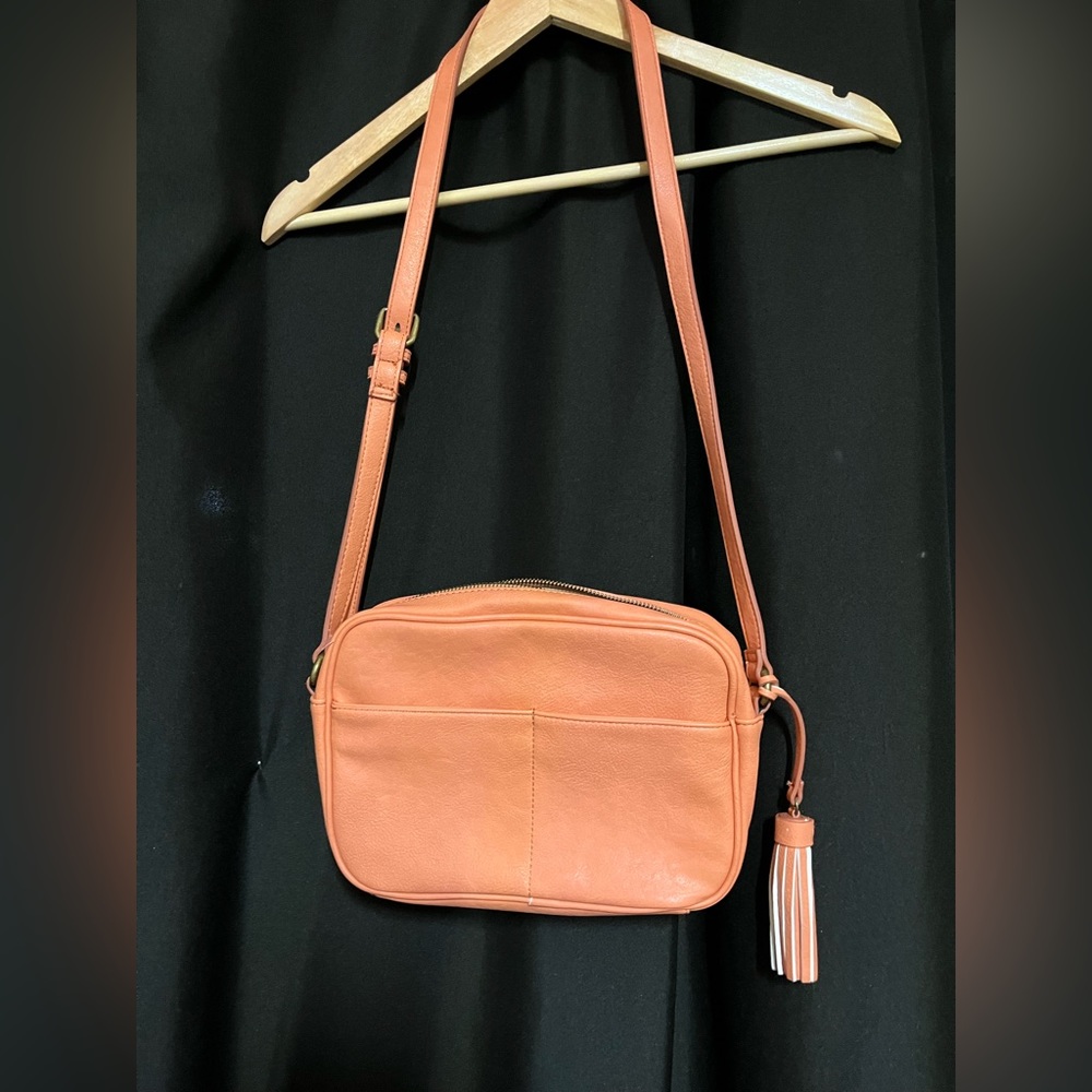 Peach Sonoma Purse with a white and peach tassel